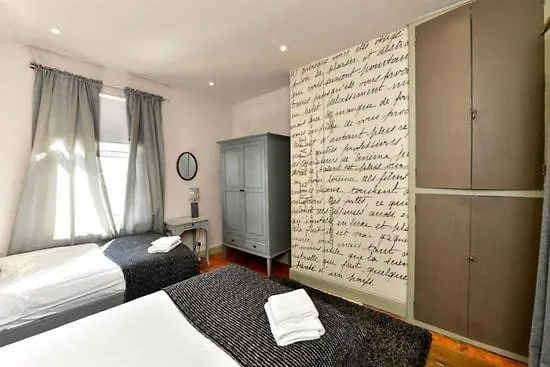 Quirky 4 Bedroom Apartment With Terrace Cardiff 0*,